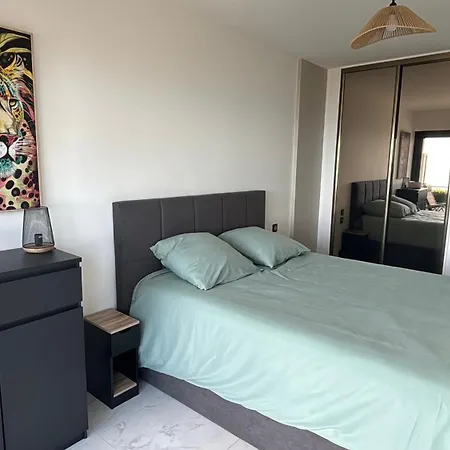 Apartment Le Luxe En Front De Mer Avec Vue Imprenable Sur La Mer Appartement Neuf *