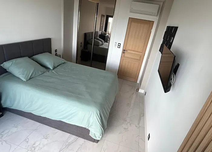 Vue Exceptionnelle Parking Lägenhet Cagnes-sur-Mer